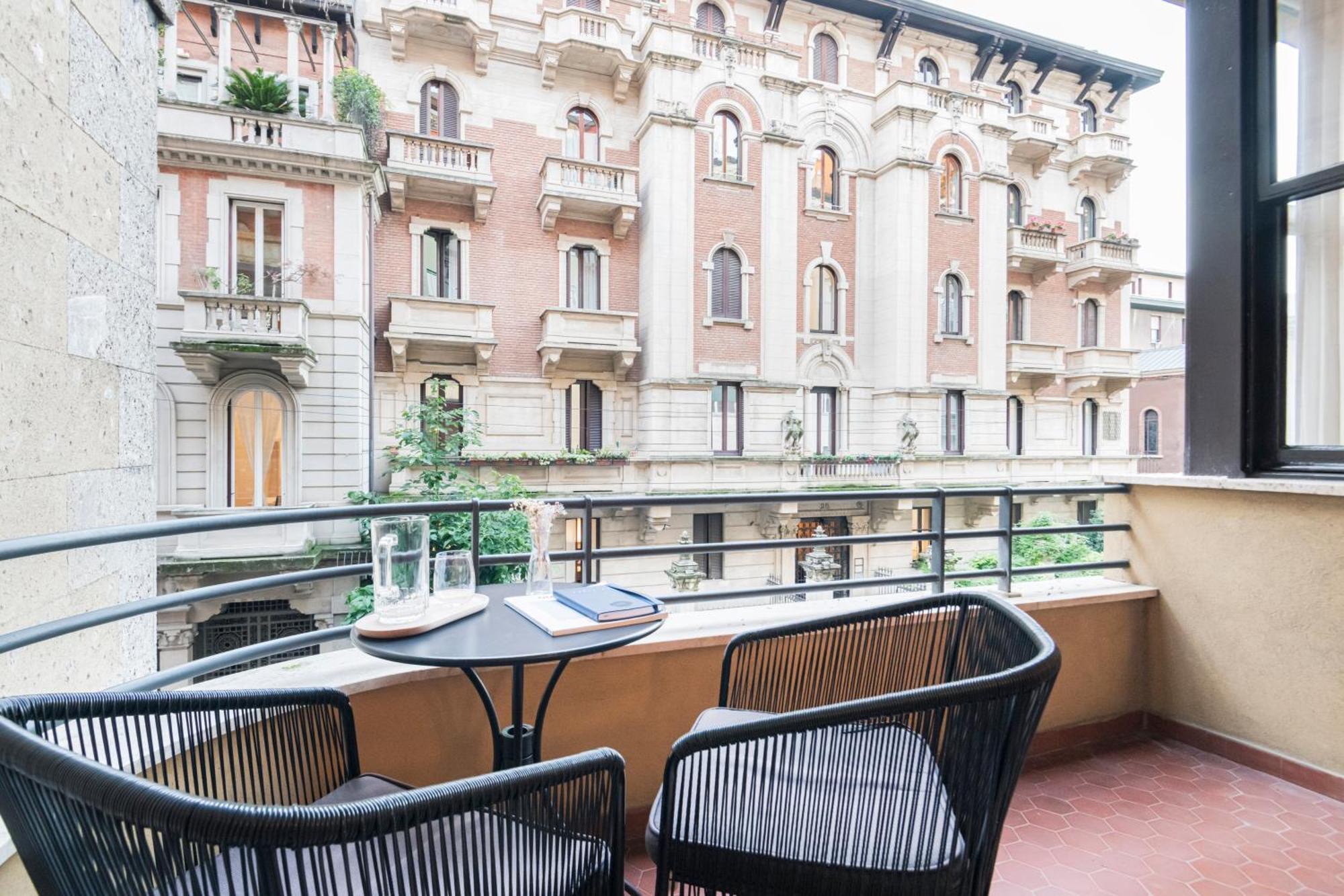 Easylife - Magnificent Splendid Apt Sant'Ambrogio Milan Bagian luar foto