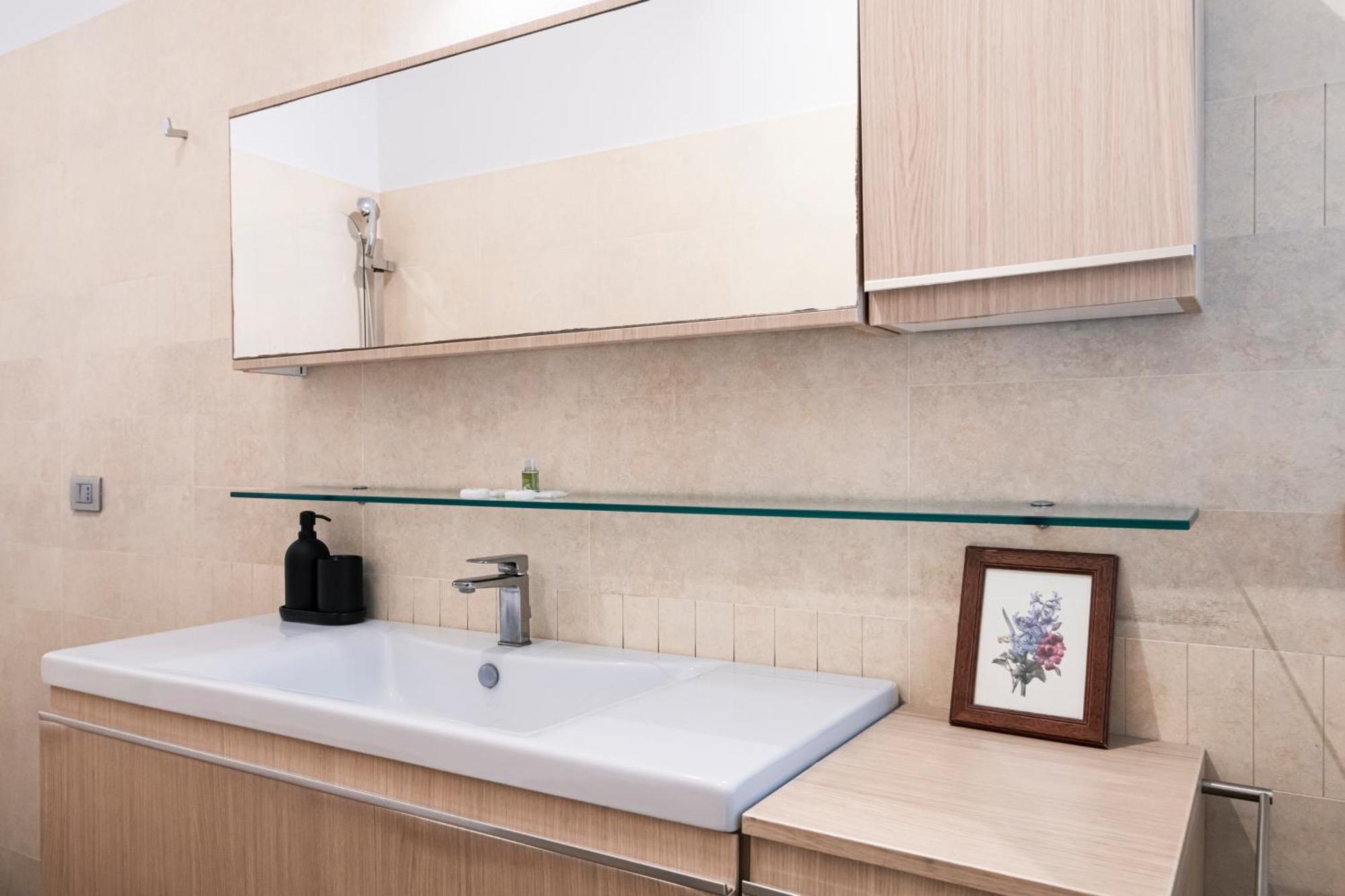 Easylife - Magnificent Splendid Apt Sant'Ambrogio Milan Bagian luar foto