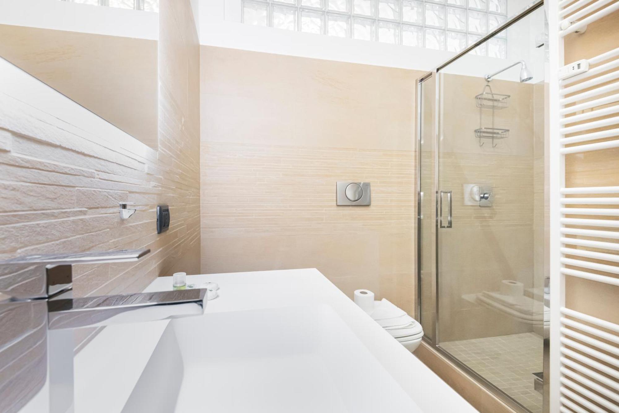 Easylife - Magnificent Splendid Apt Sant'Ambrogio Milan Bagian luar foto